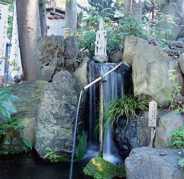 武甲山 伏流水（秩父今宮神社） | Monogatari Saketen