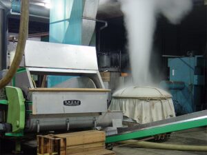 富士高砂酒造 酒造りの様子