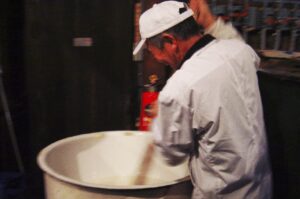 富士高砂酒造 酒造りの様子