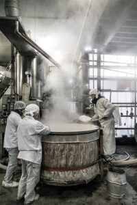 富士高砂酒造 酒造りの様子