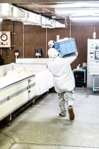 富士高砂酒造 酒造りの様子