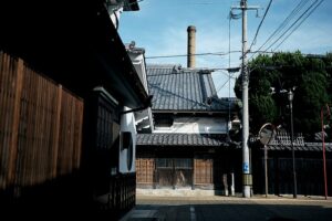 豊村酒造 街並みからの煙突