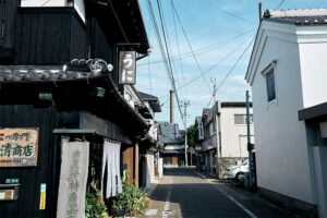 豊村酒造 街並みからの煙突