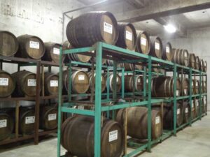 佐藤焼酎製造場 貯蔵風景