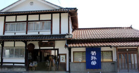 岡田屋本店 外観